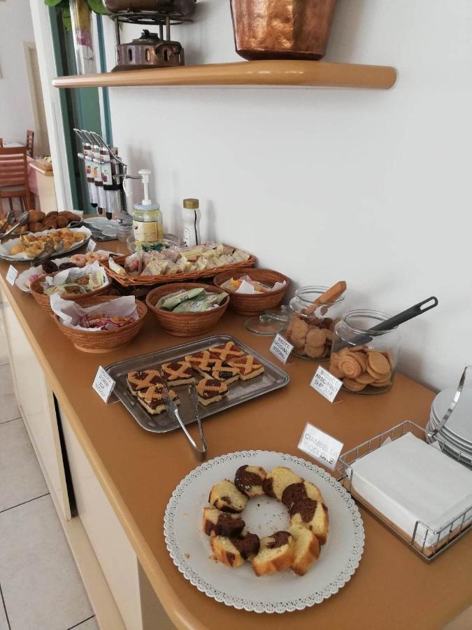 Hotel Calipso Llido Degli Estensi Eksteriør billede