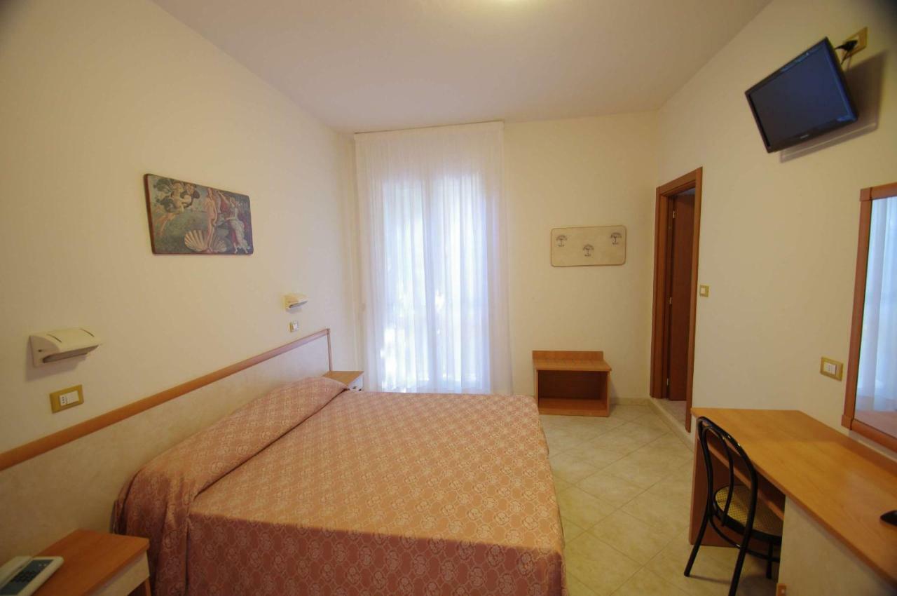 Hotel Calipso Llido Degli Estensi Eksteriør billede