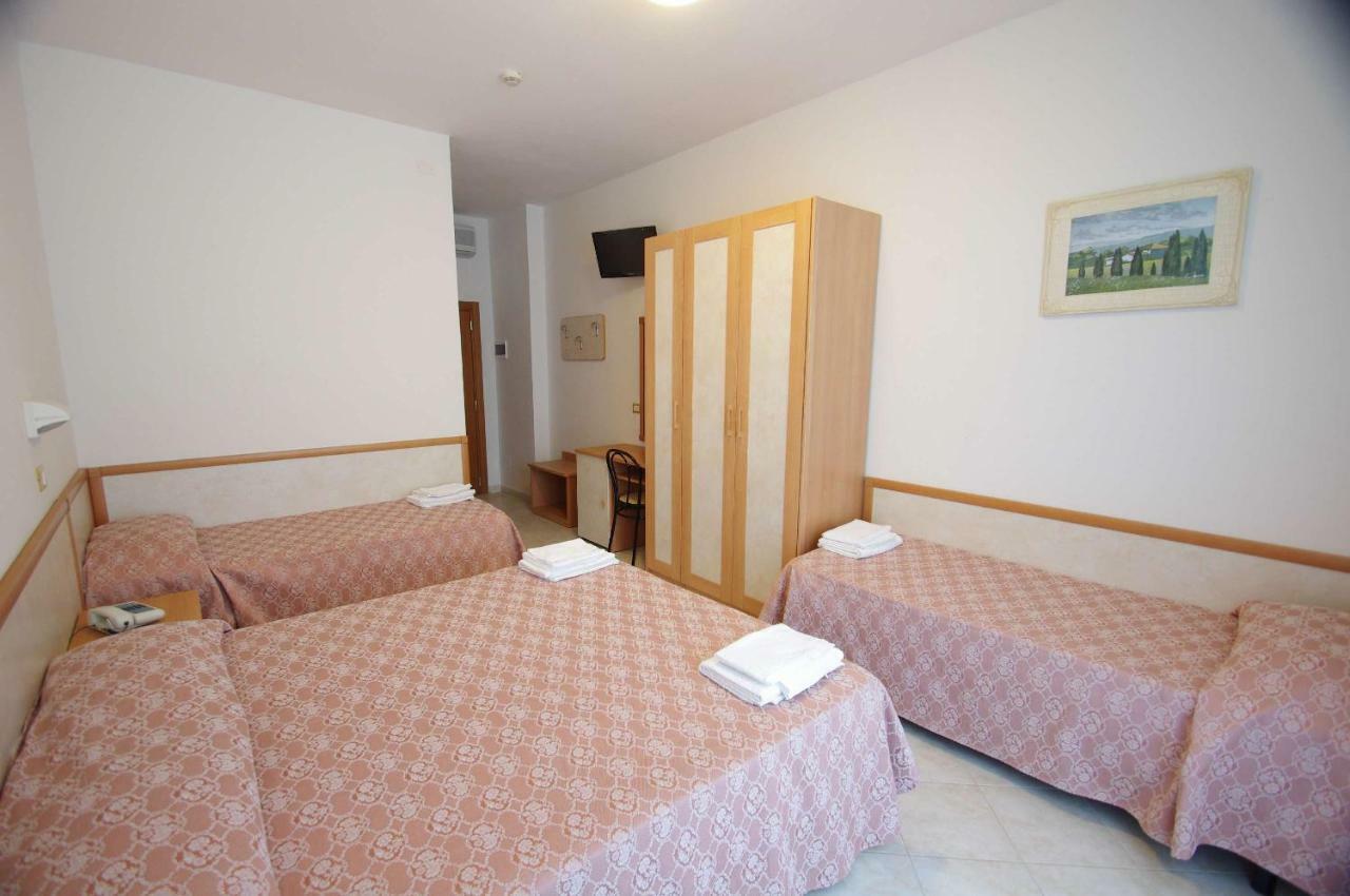 Hotel Calipso Llido Degli Estensi Eksteriør billede