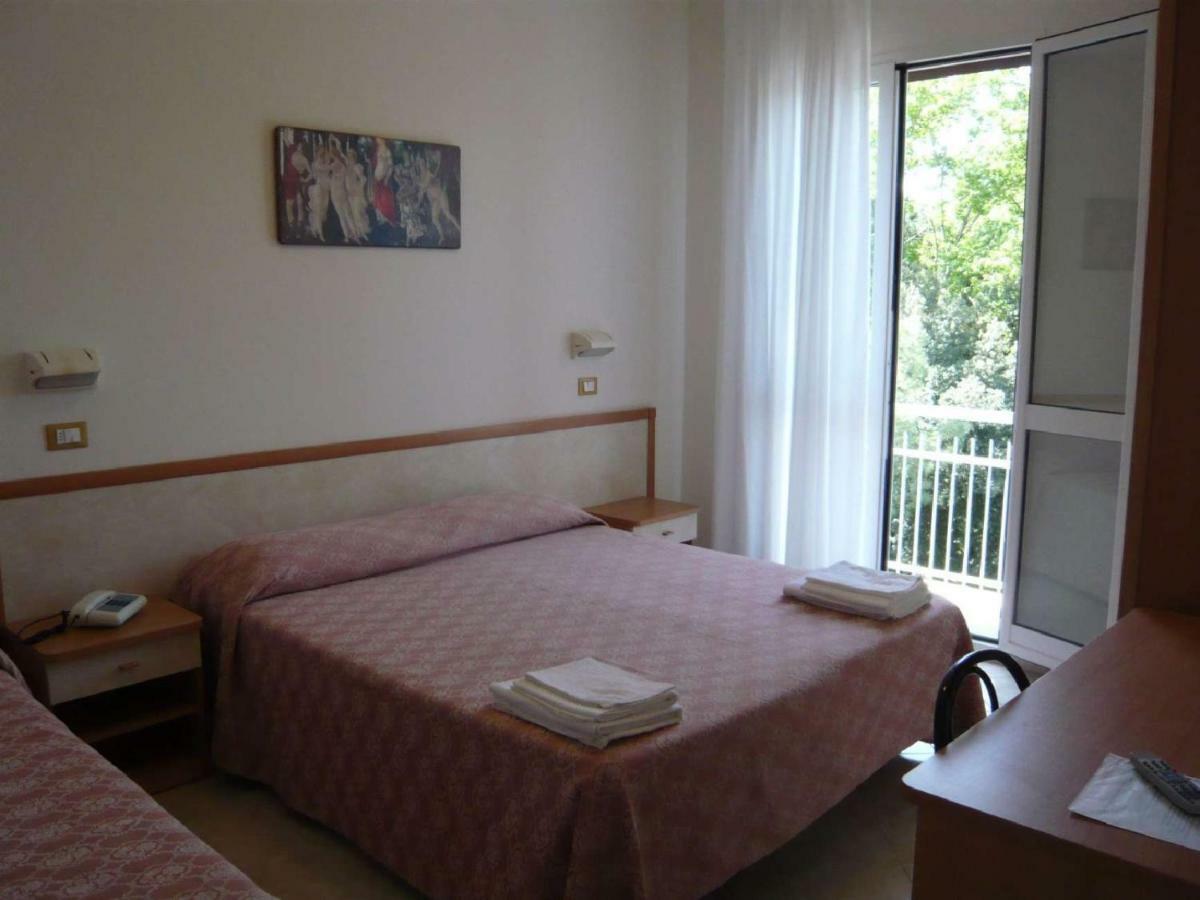 Hotel Calipso Llido Degli Estensi Eksteriør billede
