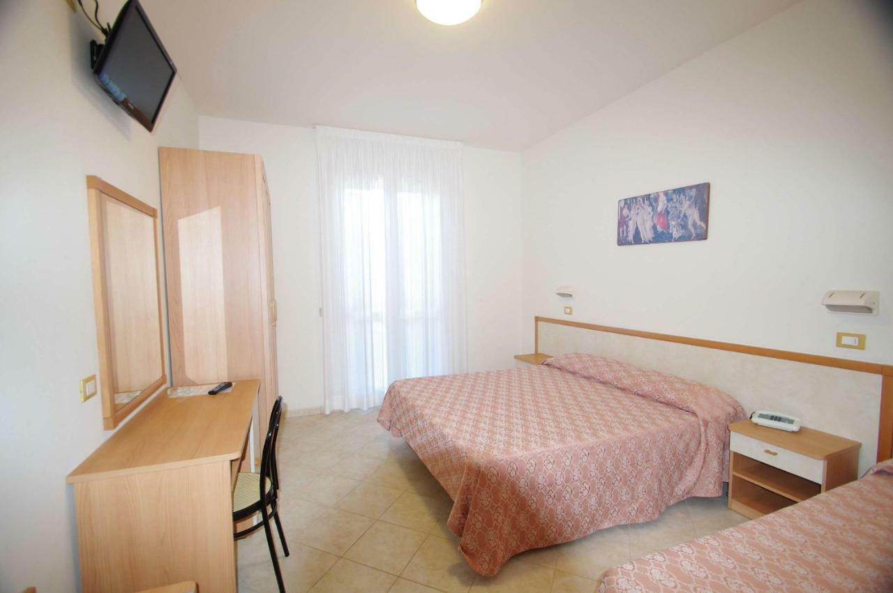 Hotel Calipso Llido Degli Estensi Eksteriør billede