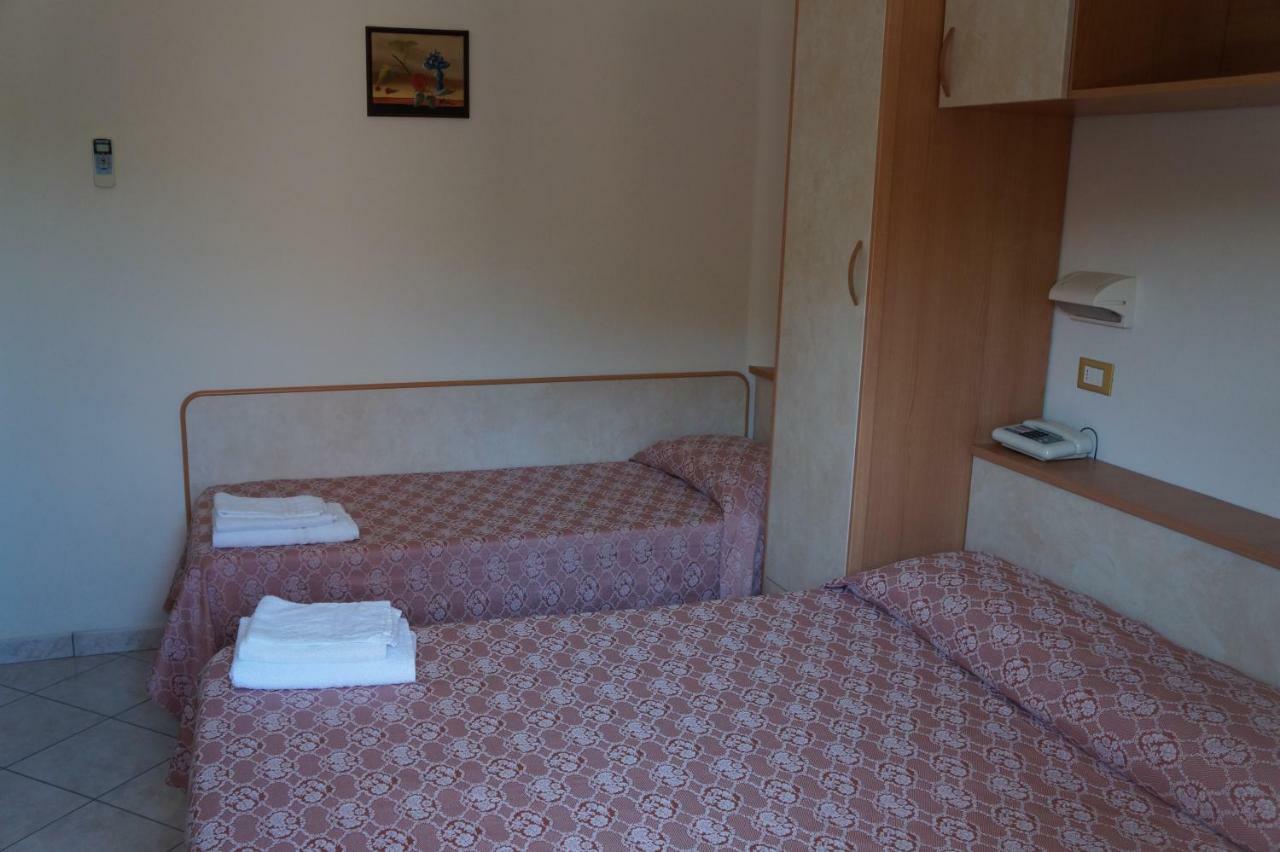 Hotel Calipso Llido Degli Estensi Eksteriør billede