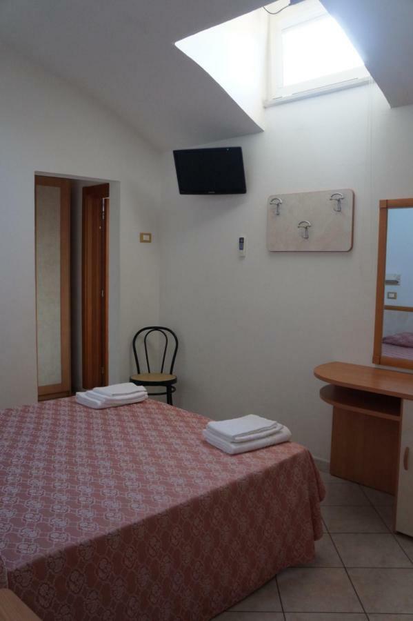 Hotel Calipso Llido Degli Estensi Eksteriør billede